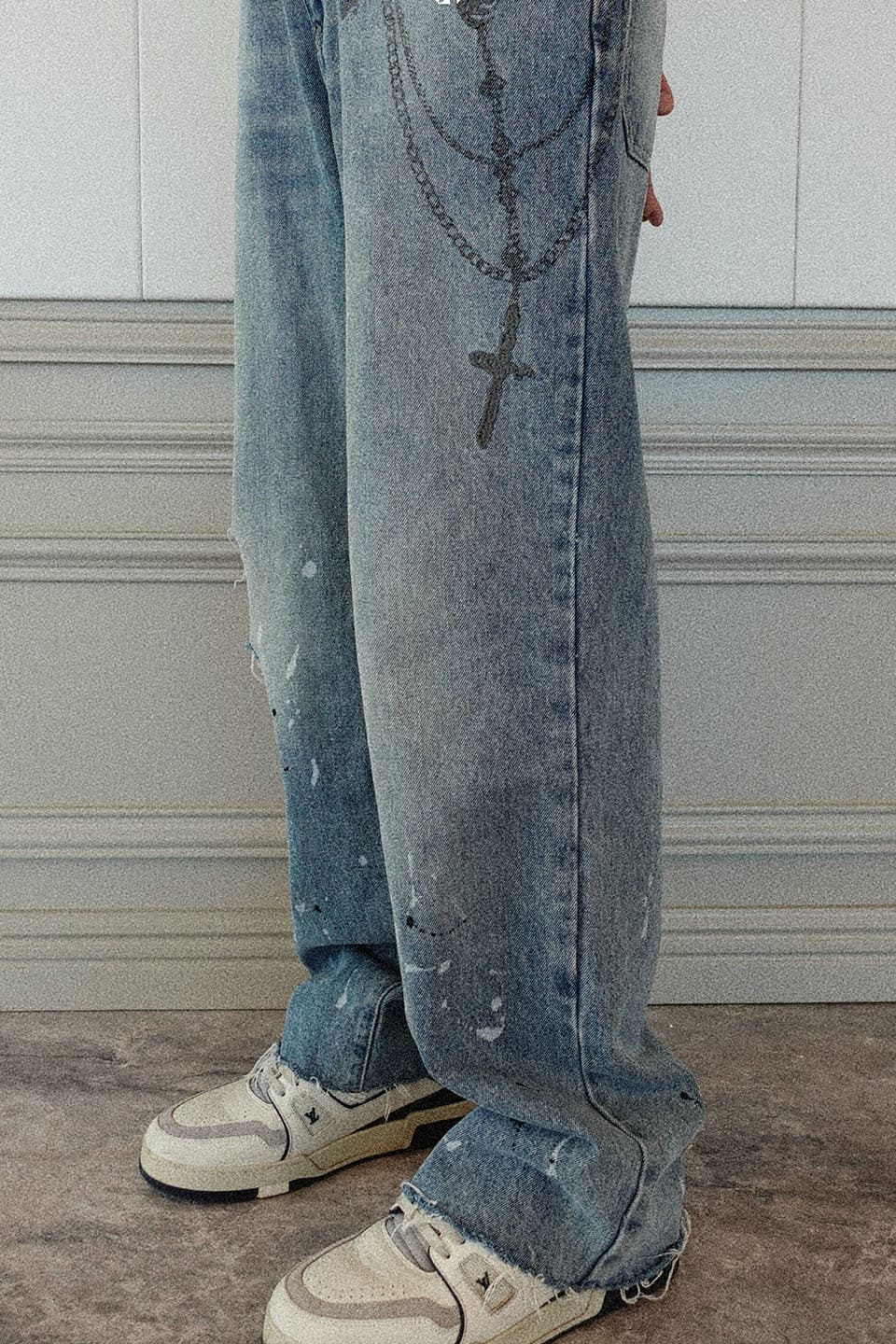 Printed Cross Chains Washed Denim