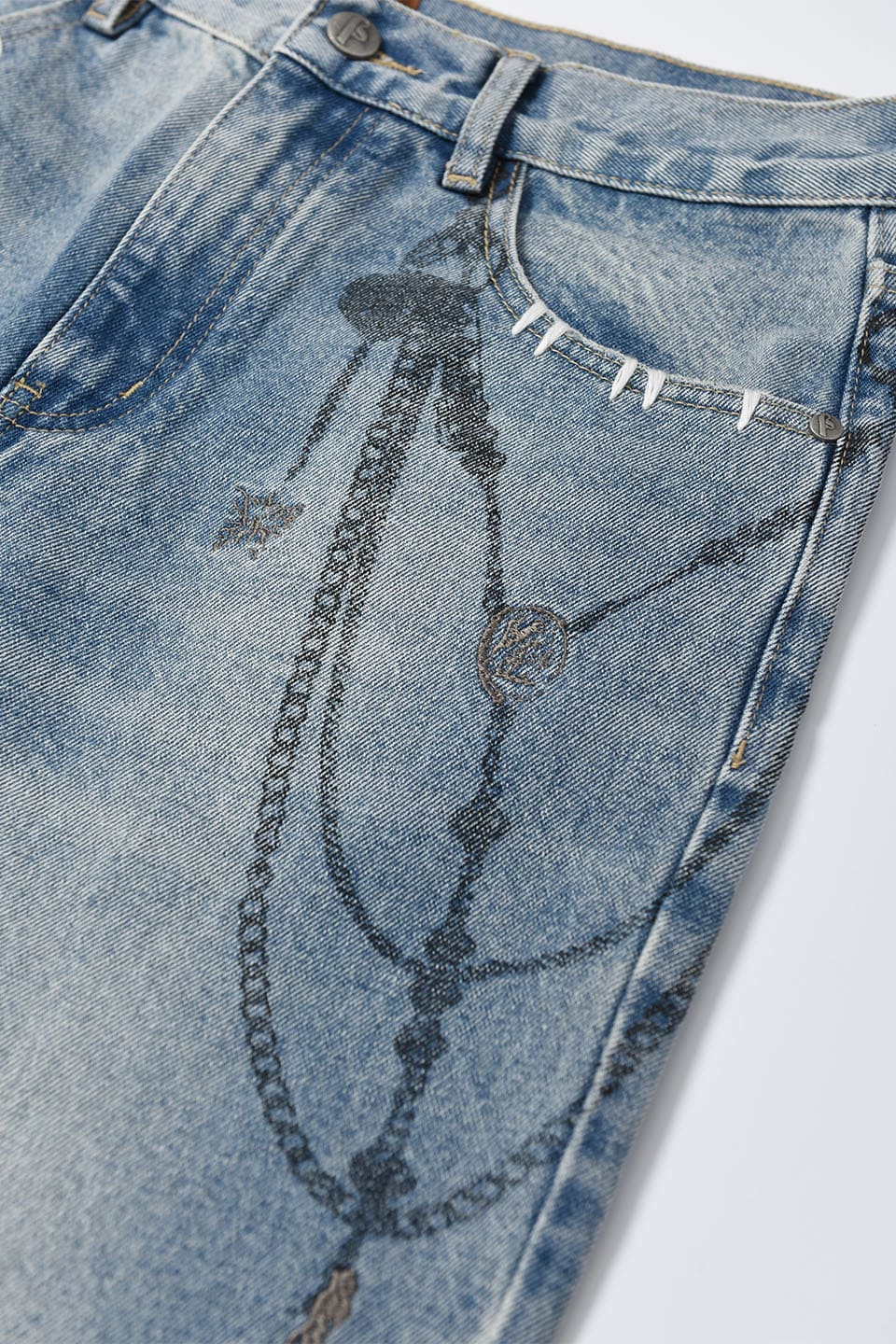 Printed Cross Chains Washed Denim
