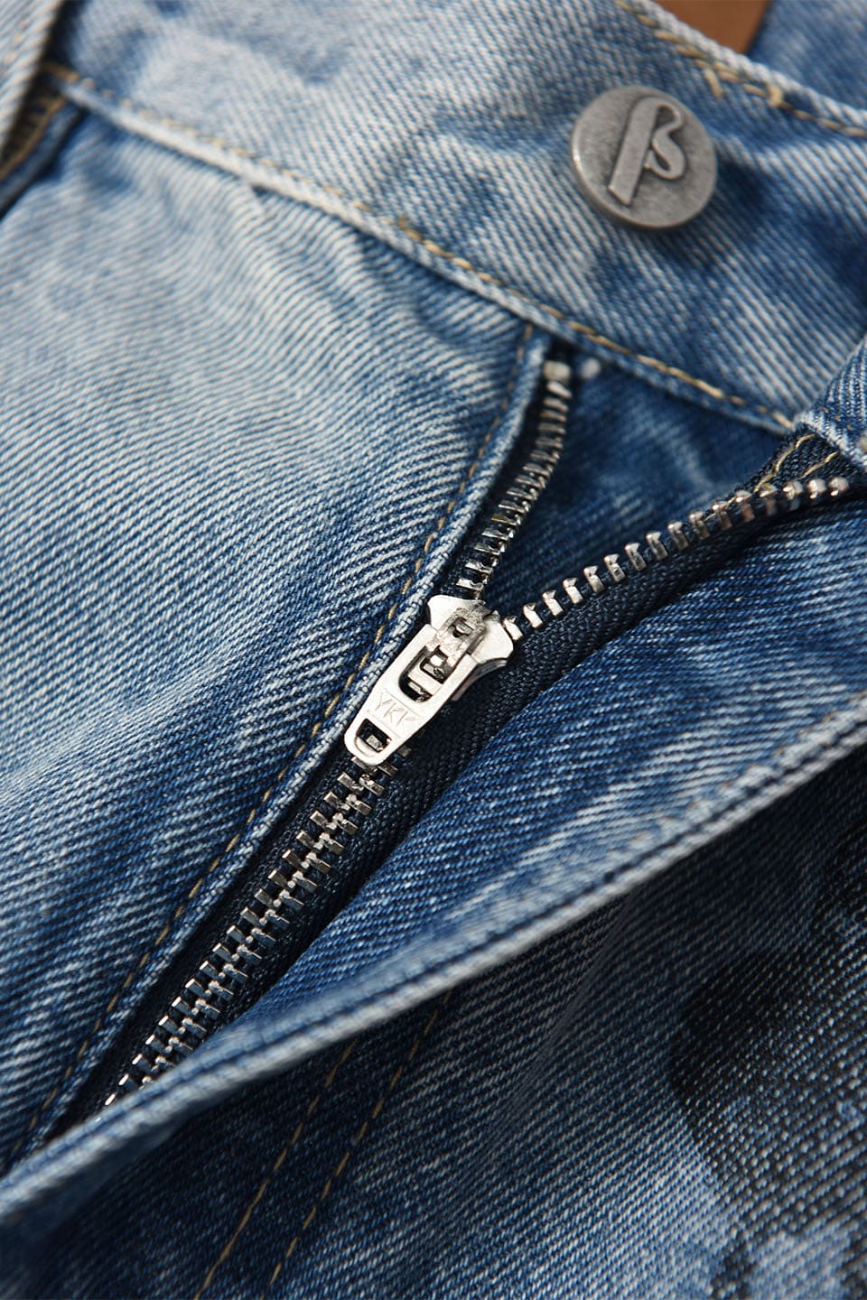 Printed Cross Chains Washed Denim