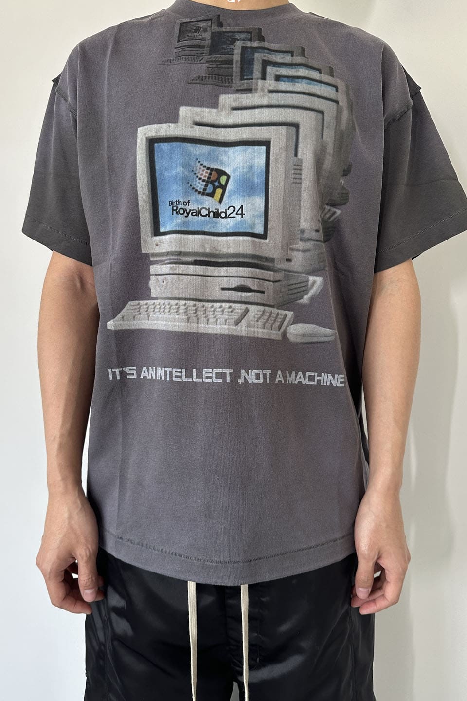 Windows 24Distressed Vintage Tee