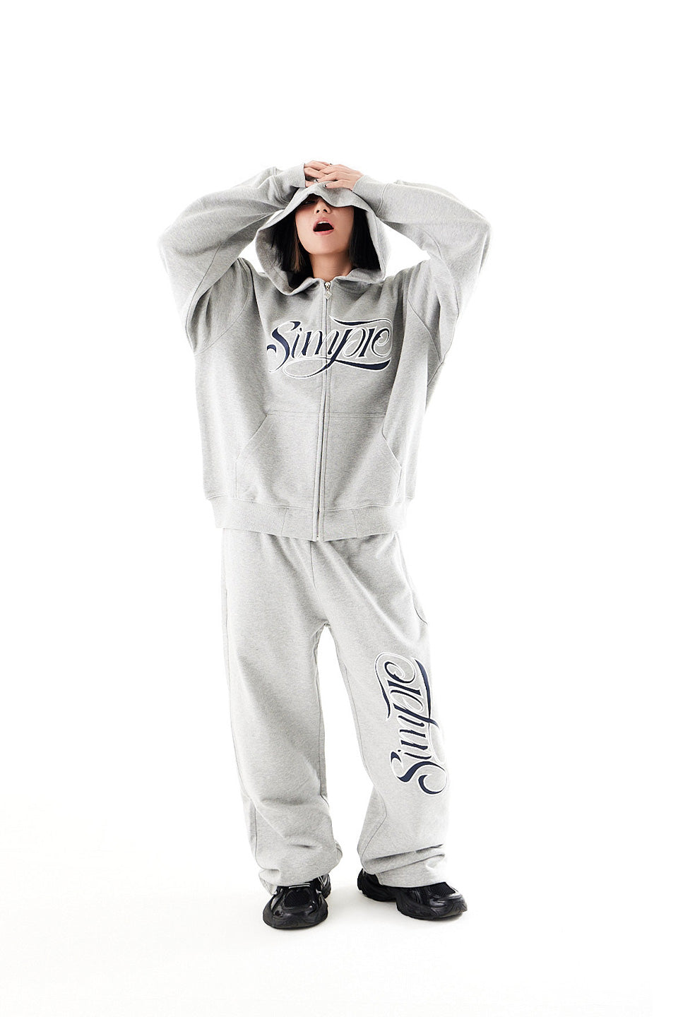 Simple Is Life Logo Sweat Pants / Gray