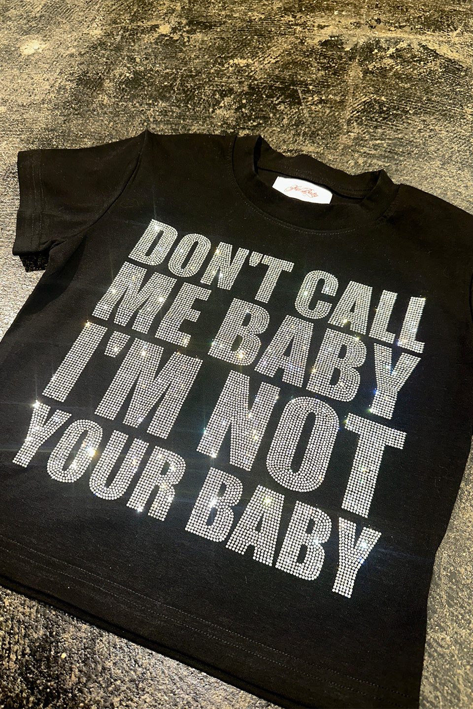 【先行予約販売】I'm Not Your Baby Cropped Tee Women's【4月上旬お届け】