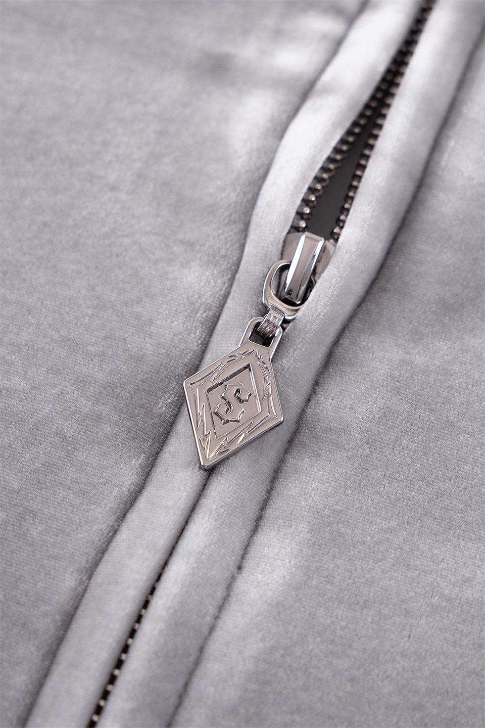 【一部予約商品】Cross Rhinestone Velour Zip Hoodie【10月中旬お届け】