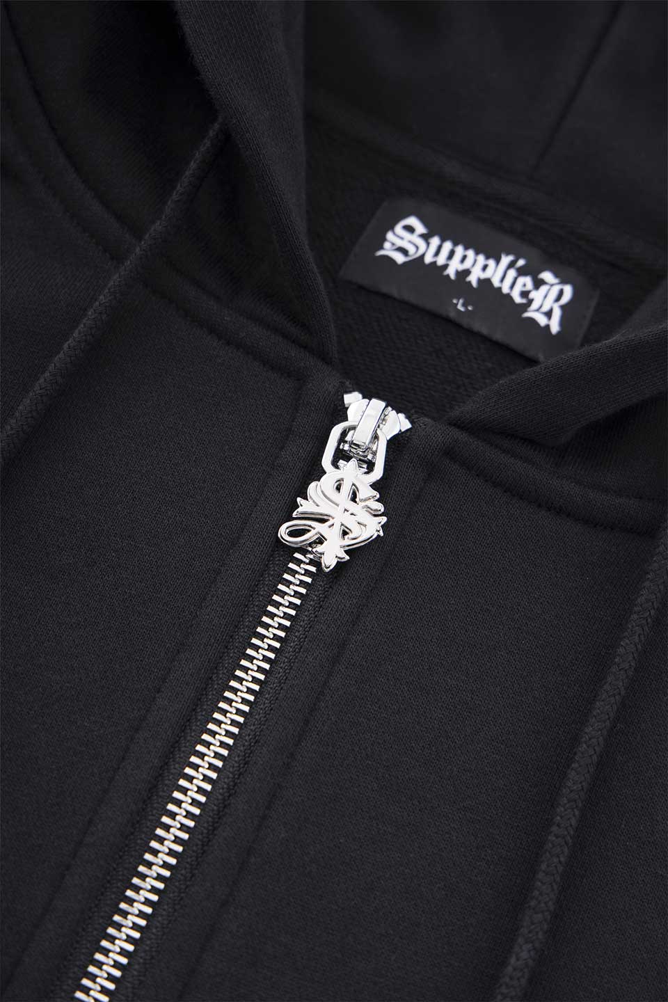 【予約商品】Cross Zip Hoodie【11月下旬〜12月上旬お届け】