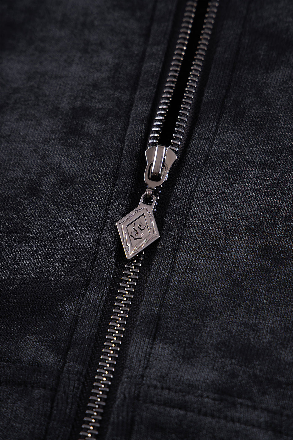 【予約商品】Faux Fur Cross Zip Hoodie【11月中旬〜下旬お届け】