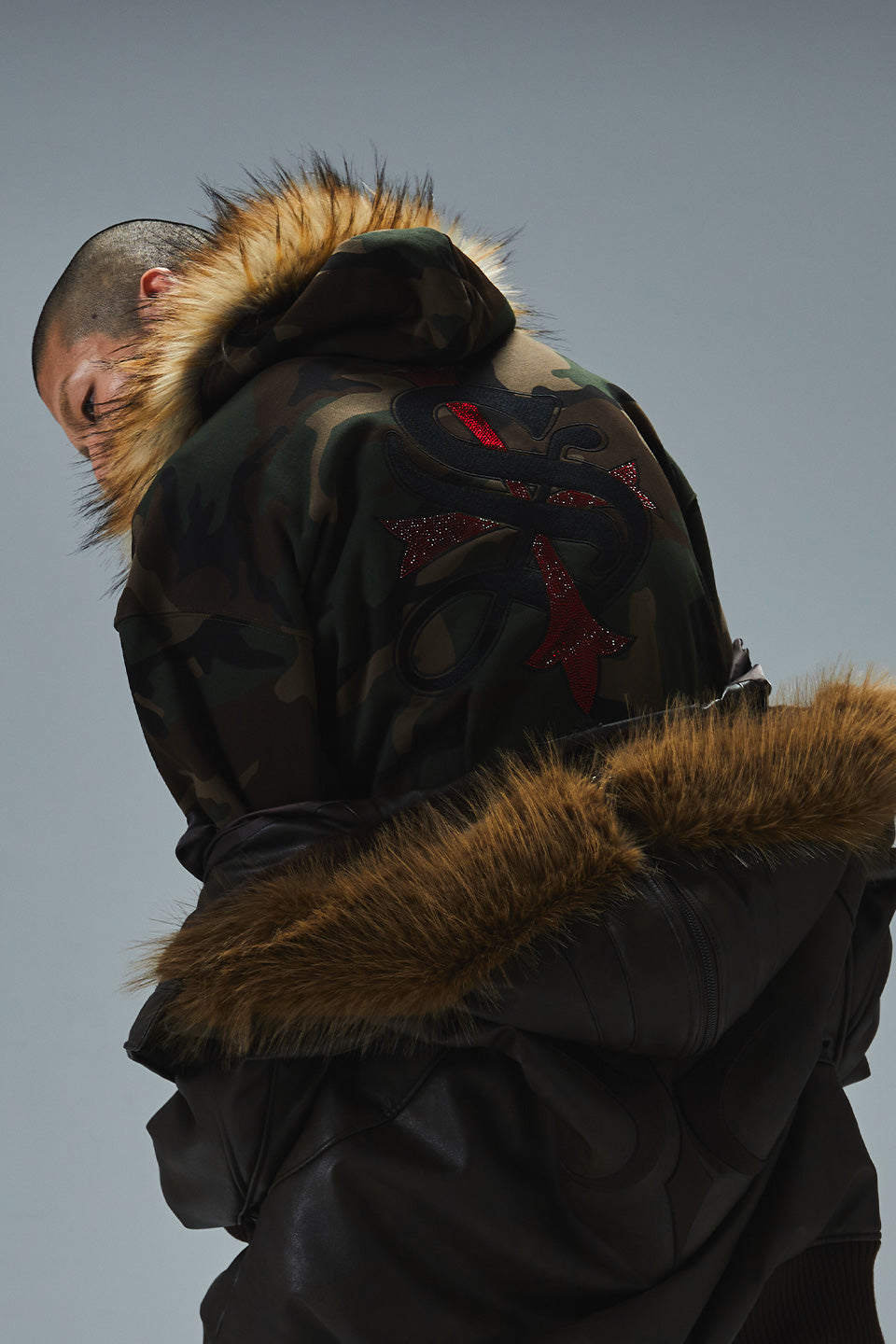 【予約商品】Faux Fur Cross Zip Hoodie【11月中旬〜下旬お届け】
