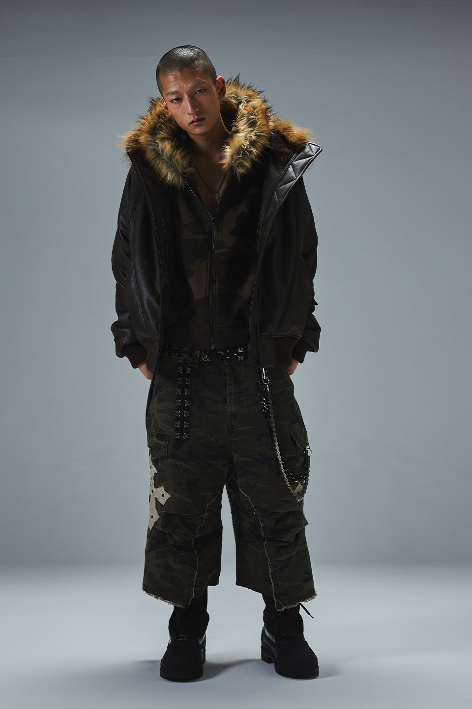 【予約商品】Faux Fur Cross Zip Hoodie【11月中旬〜下旬お届け】