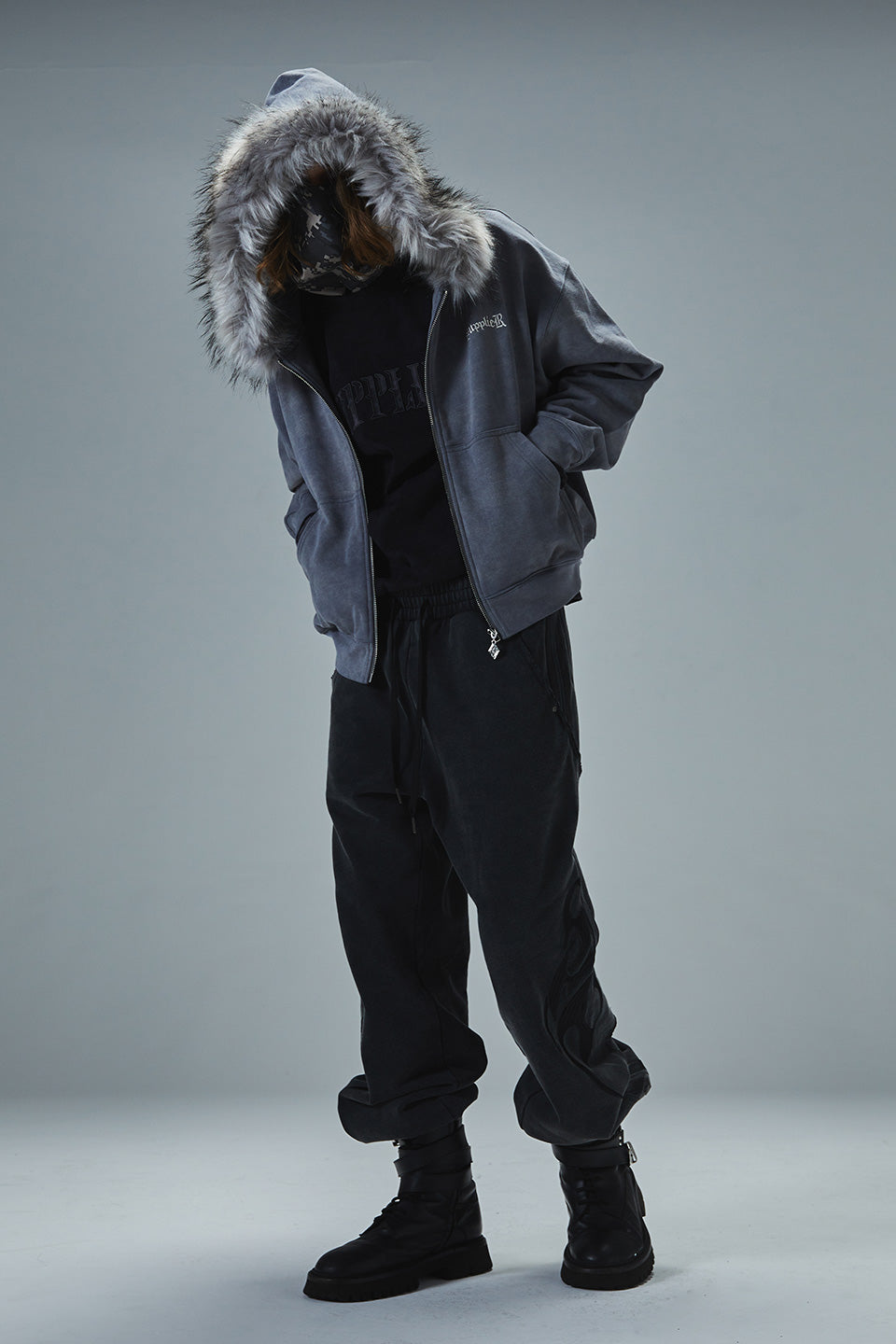 【予約商品】Faux Fur Cross Zip Hoodie【11月中旬〜下旬お届け】