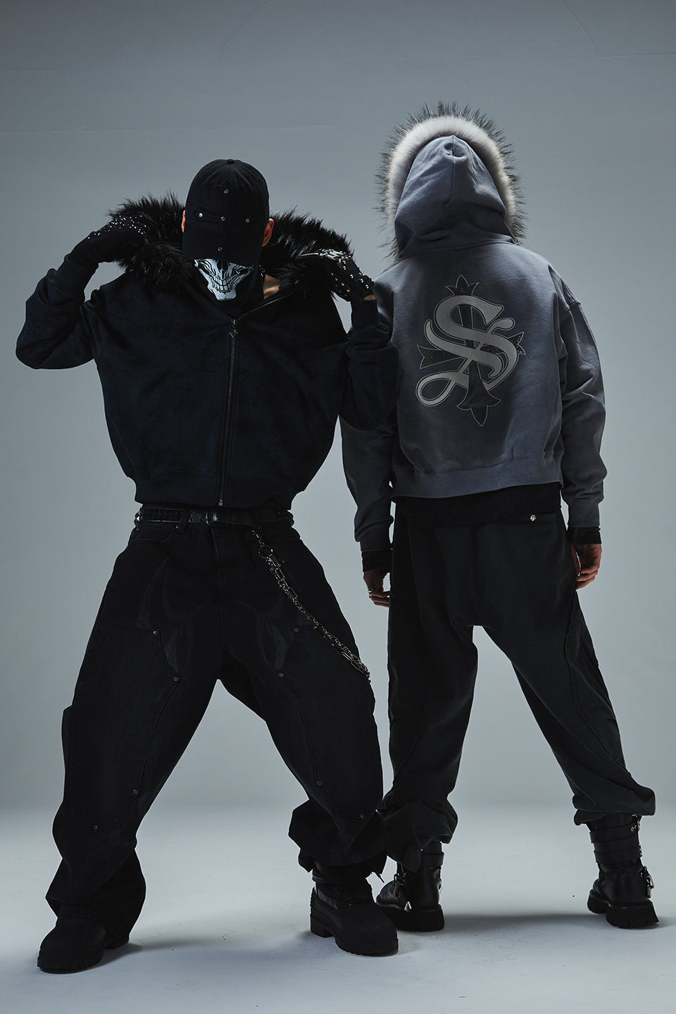 【予約商品】Faux Fur Cross Zip Hoodie【11月中旬〜下旬お届け】