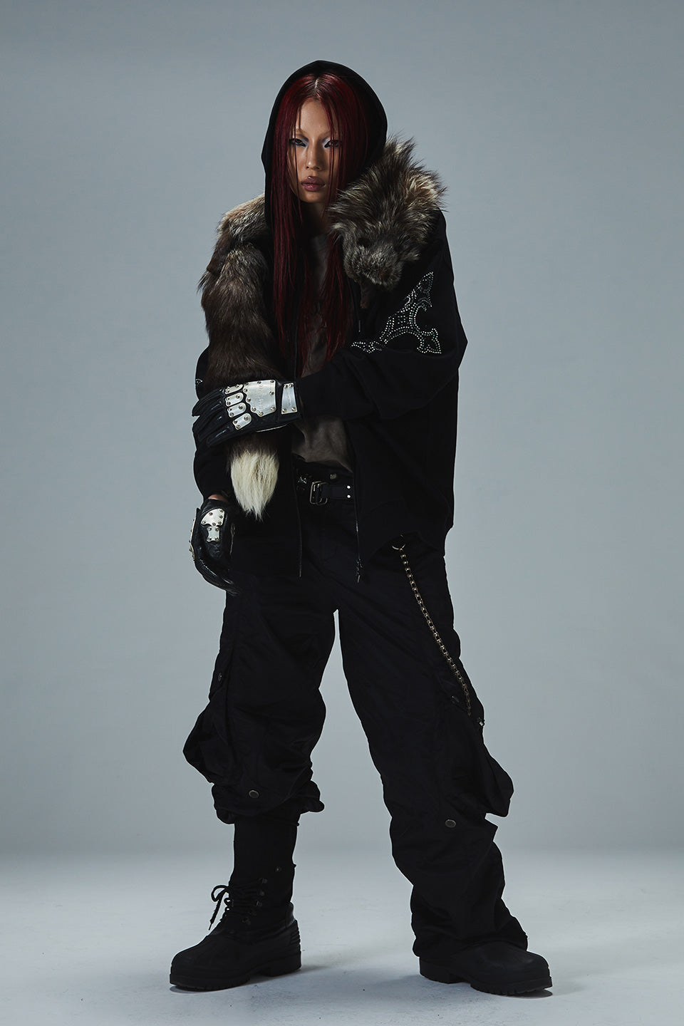 【予約商品】Rhinestone Cross Sleeve Zip Hoodie【11月中旬~下旬お届け】