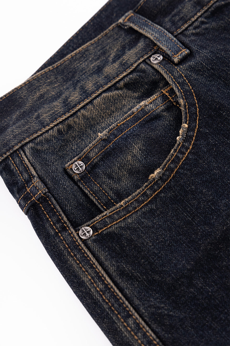Switching Pierced Baggy Jeans