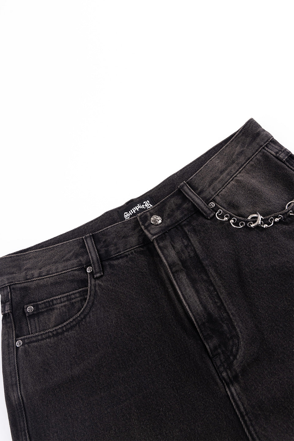 Switching Pierced Baggy Jeans