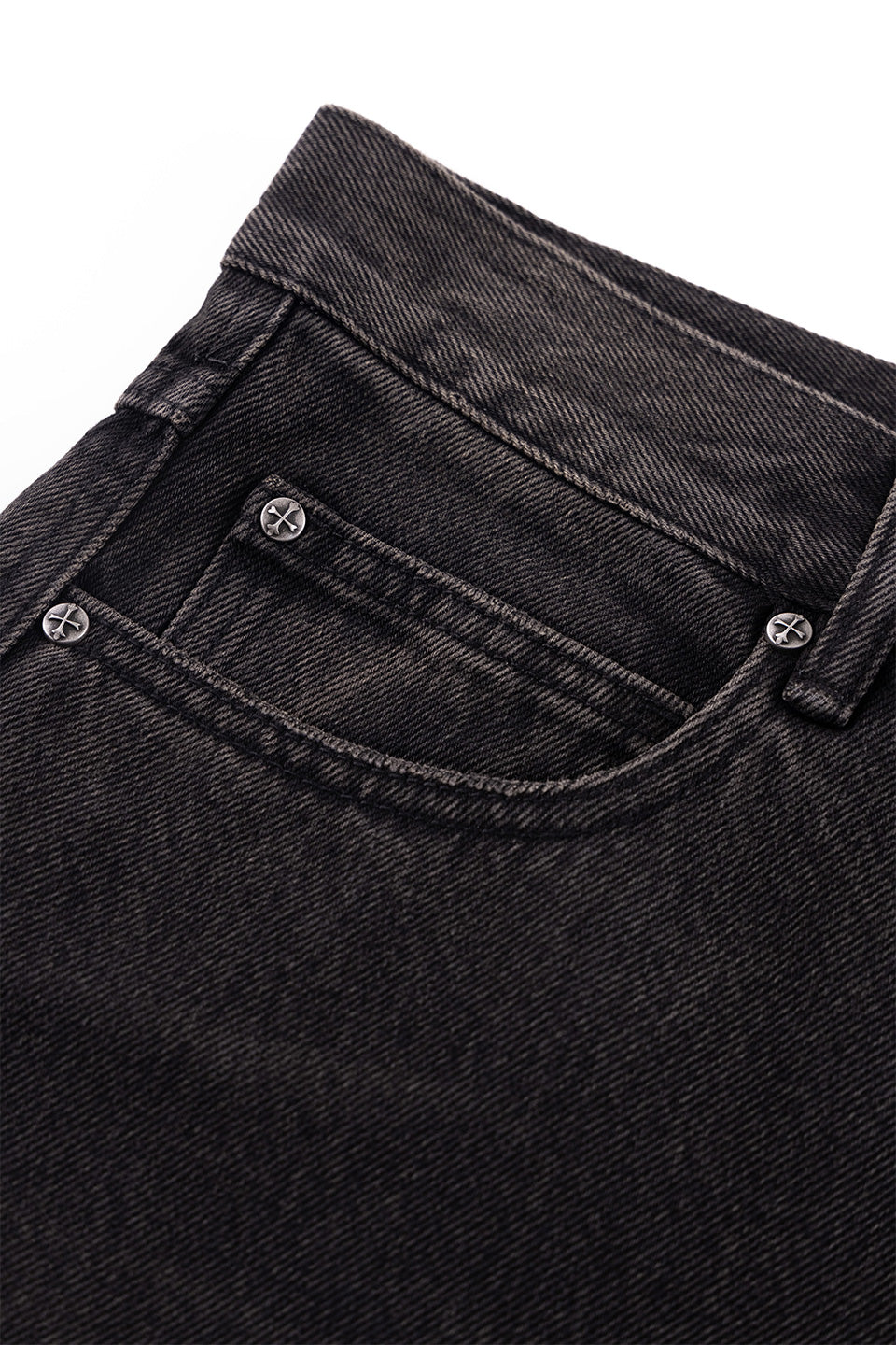 Switching Pierced Baggy Jeans