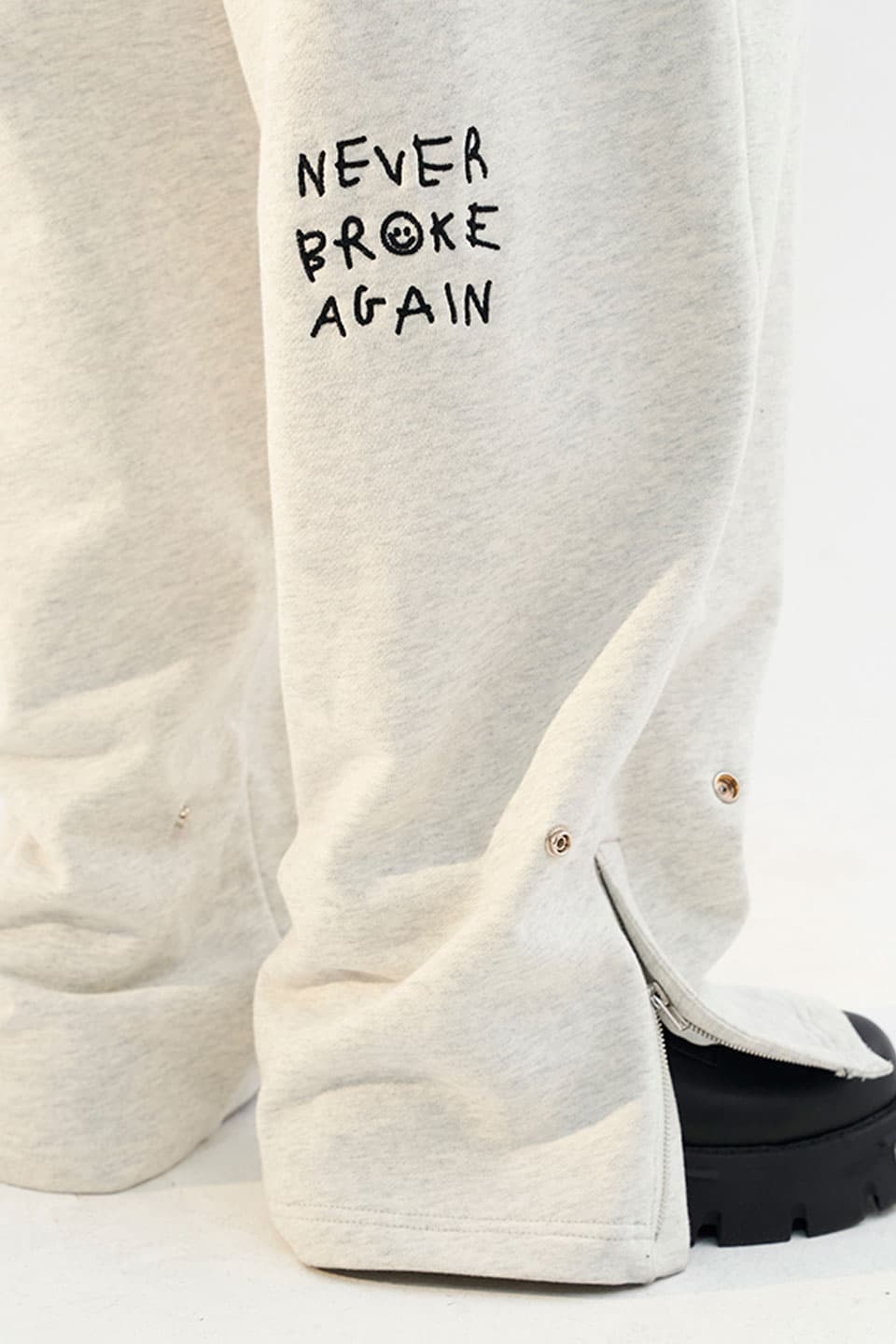 Logo Straight Sweat Pants