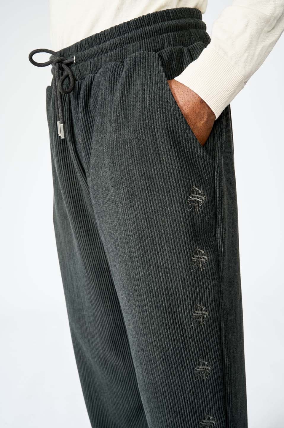 Pleats Wide Jogger