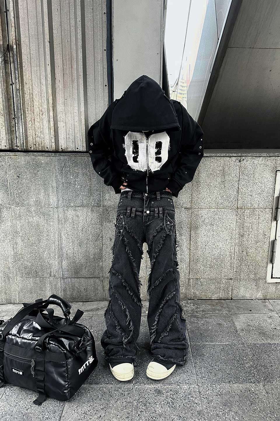 00 Knight Club Baggy Flare Jeans