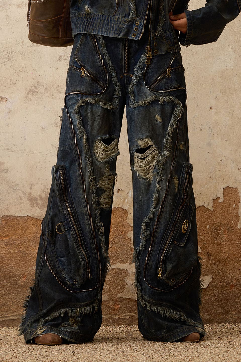 Aliens Dirty Ripped Denim Jeans