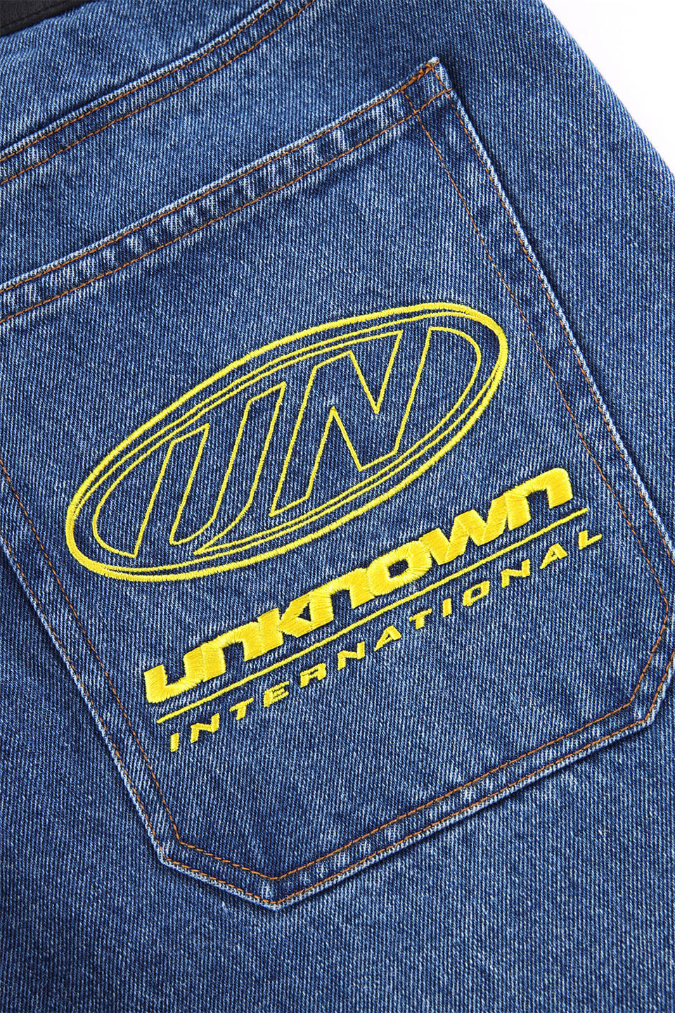 Un Logo Baggy Denim