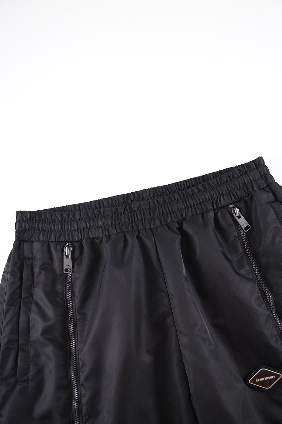 Nylon Tech Zip Pants｜Unknown London｜トラックパンツ