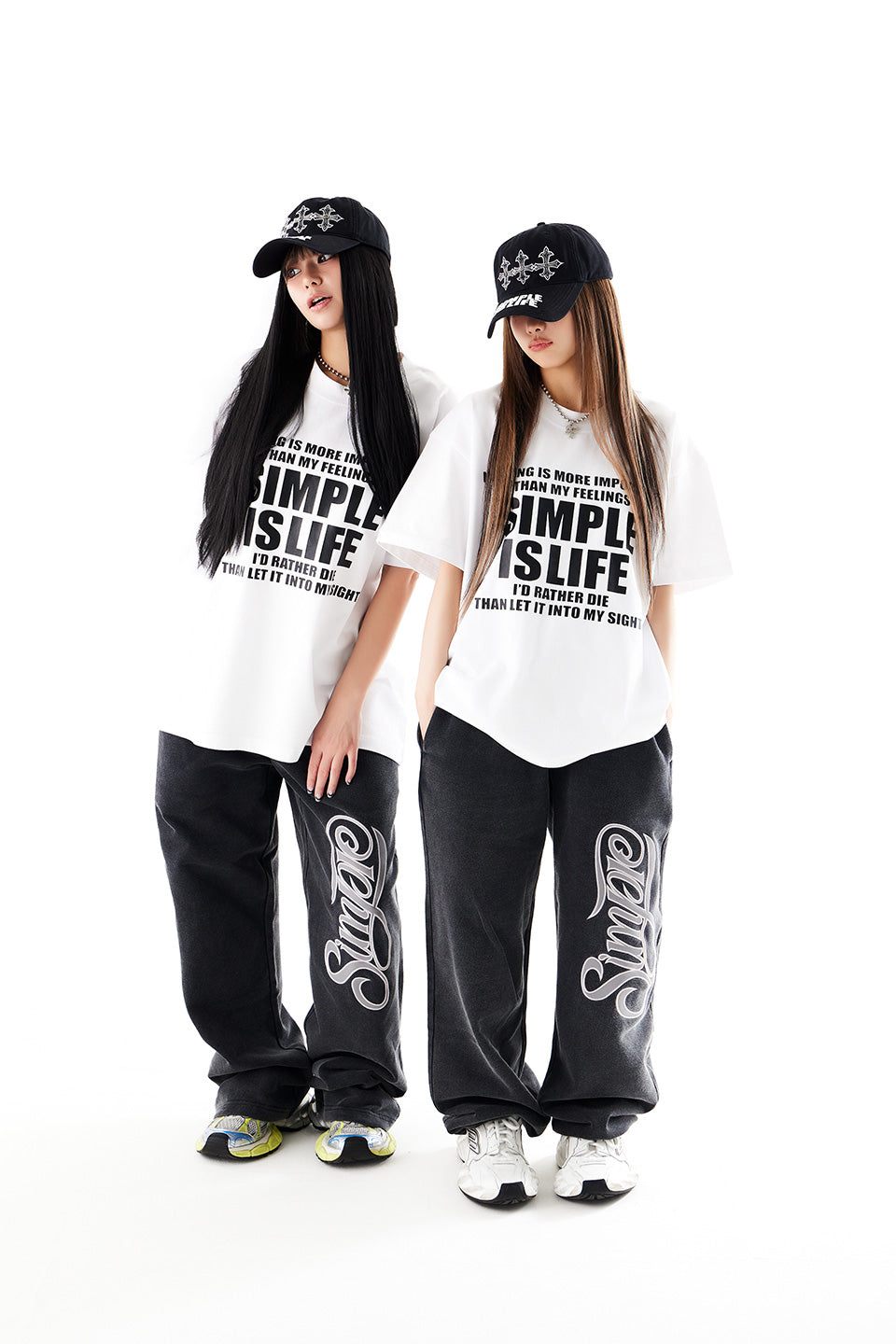 Simple Is Life Logo Sweat Pants / Black