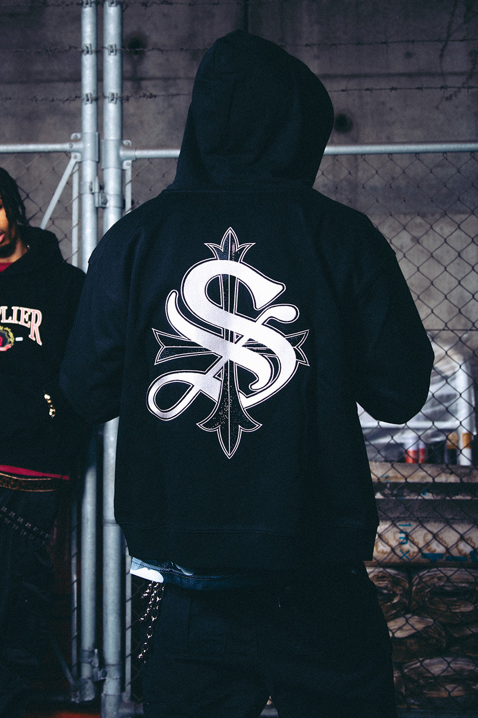 2-Tone Rhinestone Cross Zip Hoodie｜SUPPLIER｜フーディー