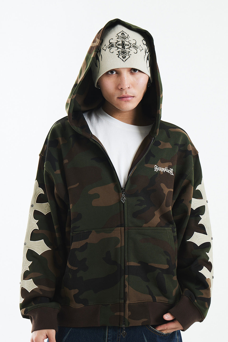 Camouflage Cross Leather Patch Zip Hoodie｜SUPPLIER｜フーディー