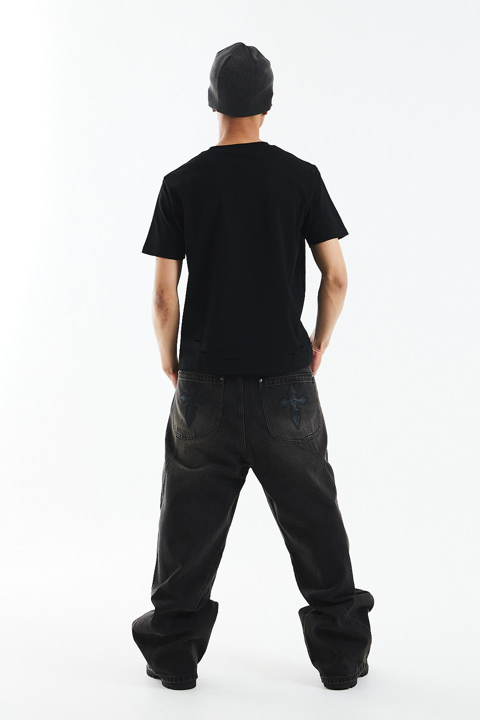 Switching Pierced Baggy Jeans