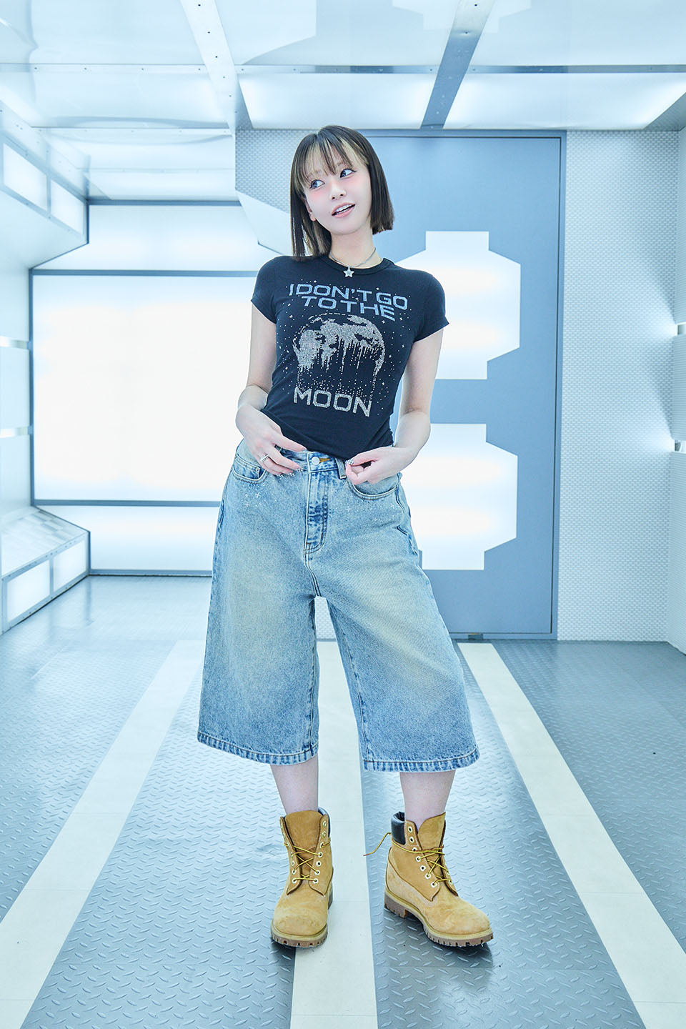 【I don't go to the moon】Moon Rhinestone Baggy Denim Shorts