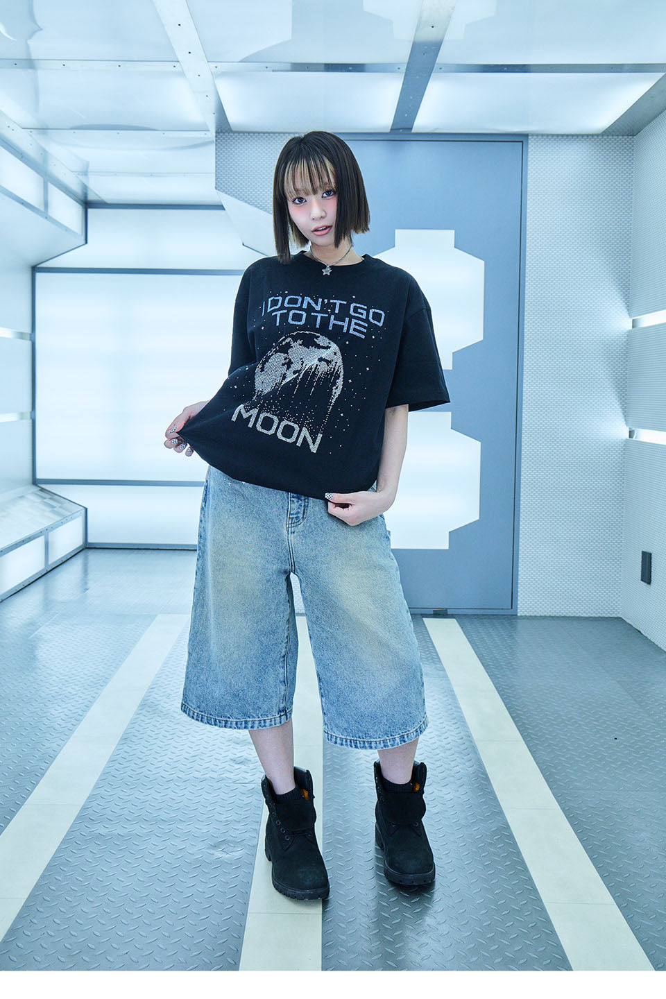【I don't go to the moon】 Moon Rhinestone Tee - Oversize Fit