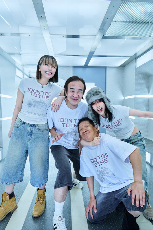 【I don't go to the moon】 Moon Rhinestone Tee - Oversize Fit