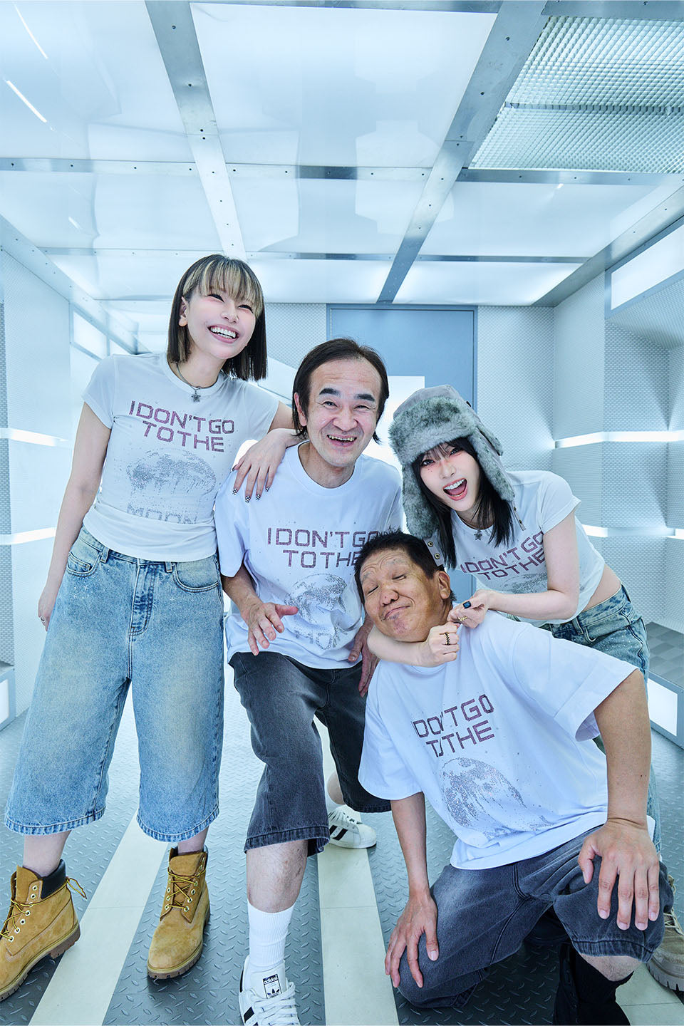【I don't go to the moon】 Moon Rhinestone Tee - Oversize Fit