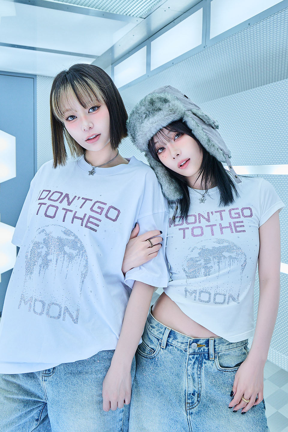 【I don't go to the moon】 Moon Rhinestone Tee - Oversize Fit