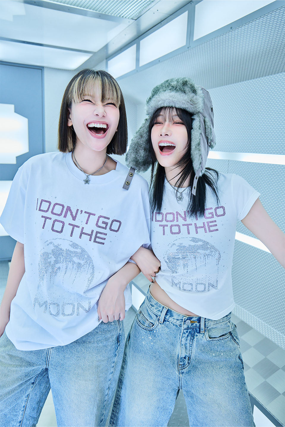 【I don't go to the moon】Moon Rhinestone Tee - Tight Fit - Black&White Set