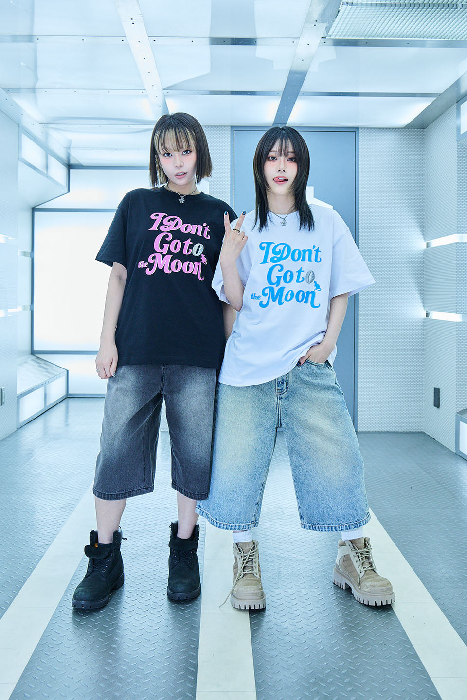 【I don't go to the moon】Moon Rhinestone Baggy Denim Shorts