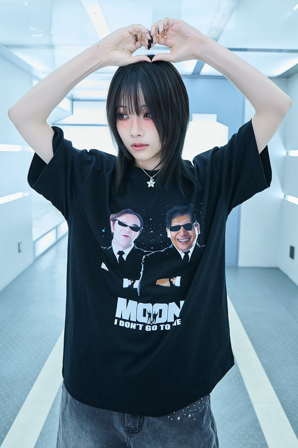 【I don't go to the moon】Agent Tee - Oversize Fit