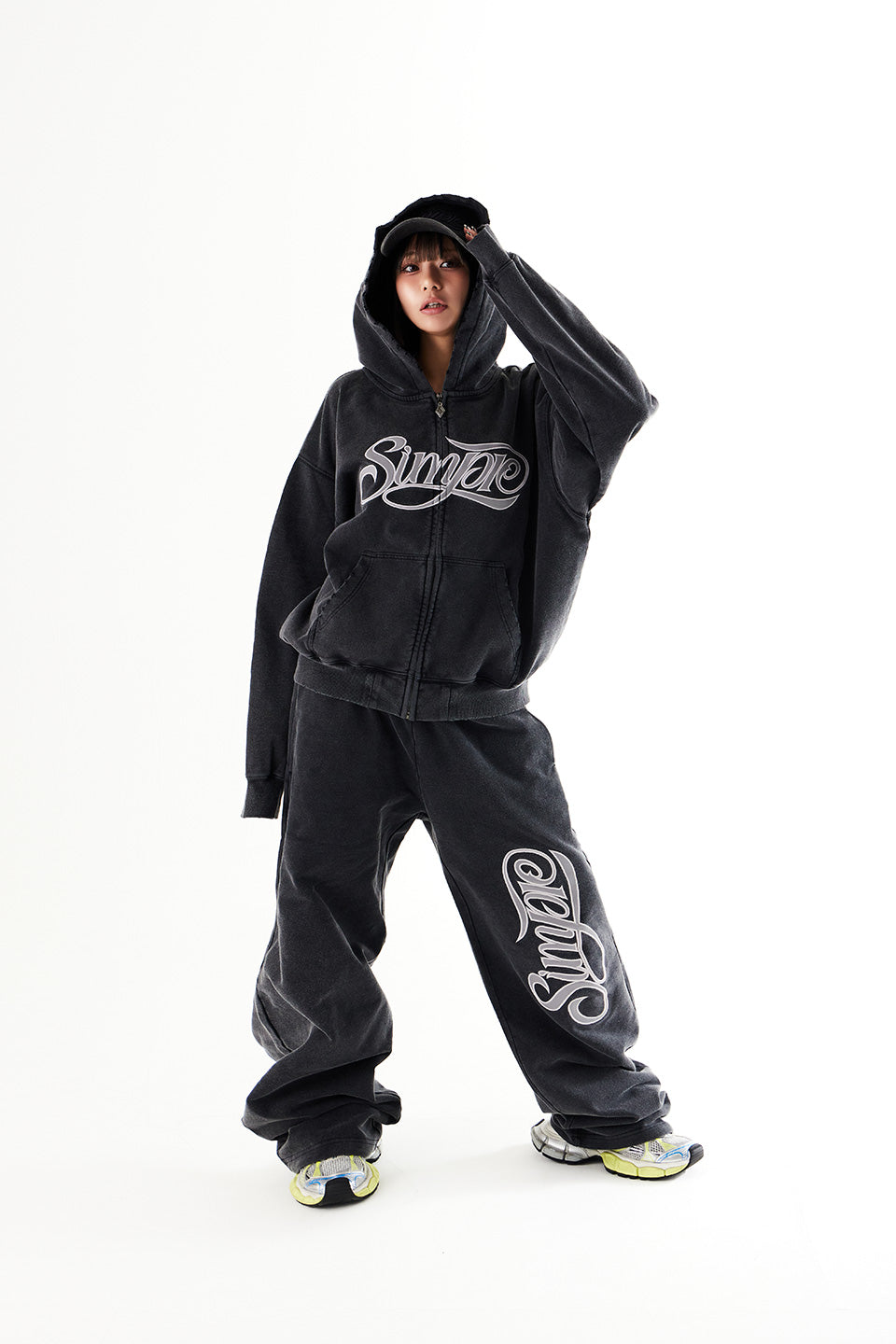 Simple Is Life Logo Sweat Pants / Black