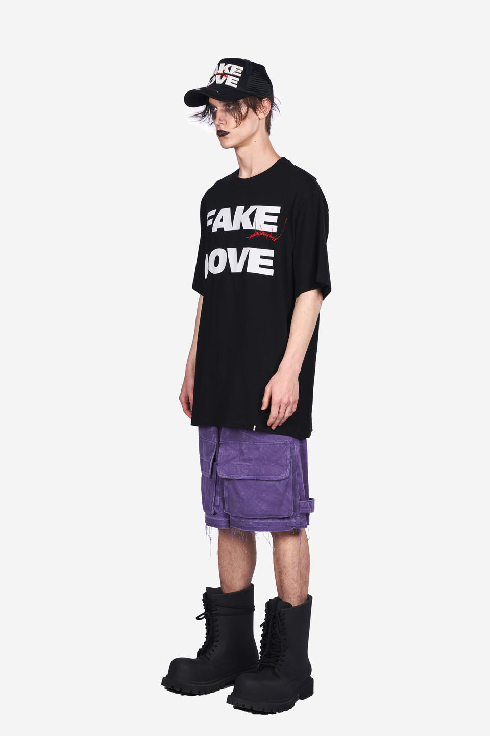 Tシャツ｜F.V.V.O (エフヴィーヴィーオー)｜Fake Love Tee｜公式通販