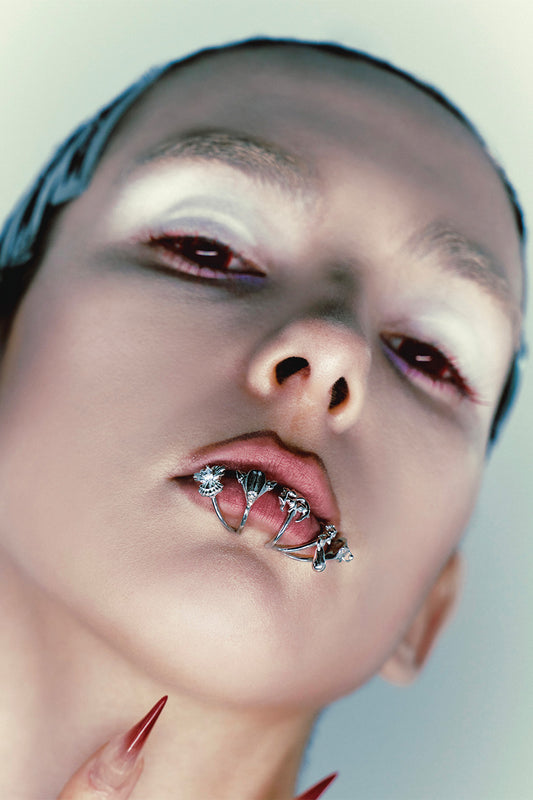 Aka Lip Ring