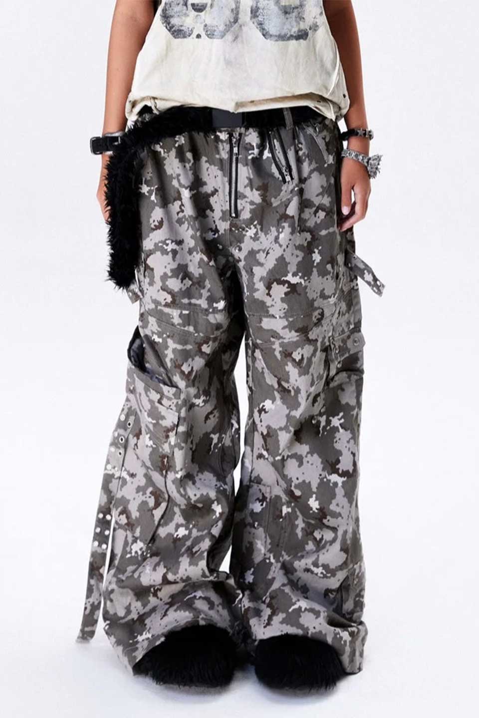 "005 Mily" Camo Flag Cargo Pants