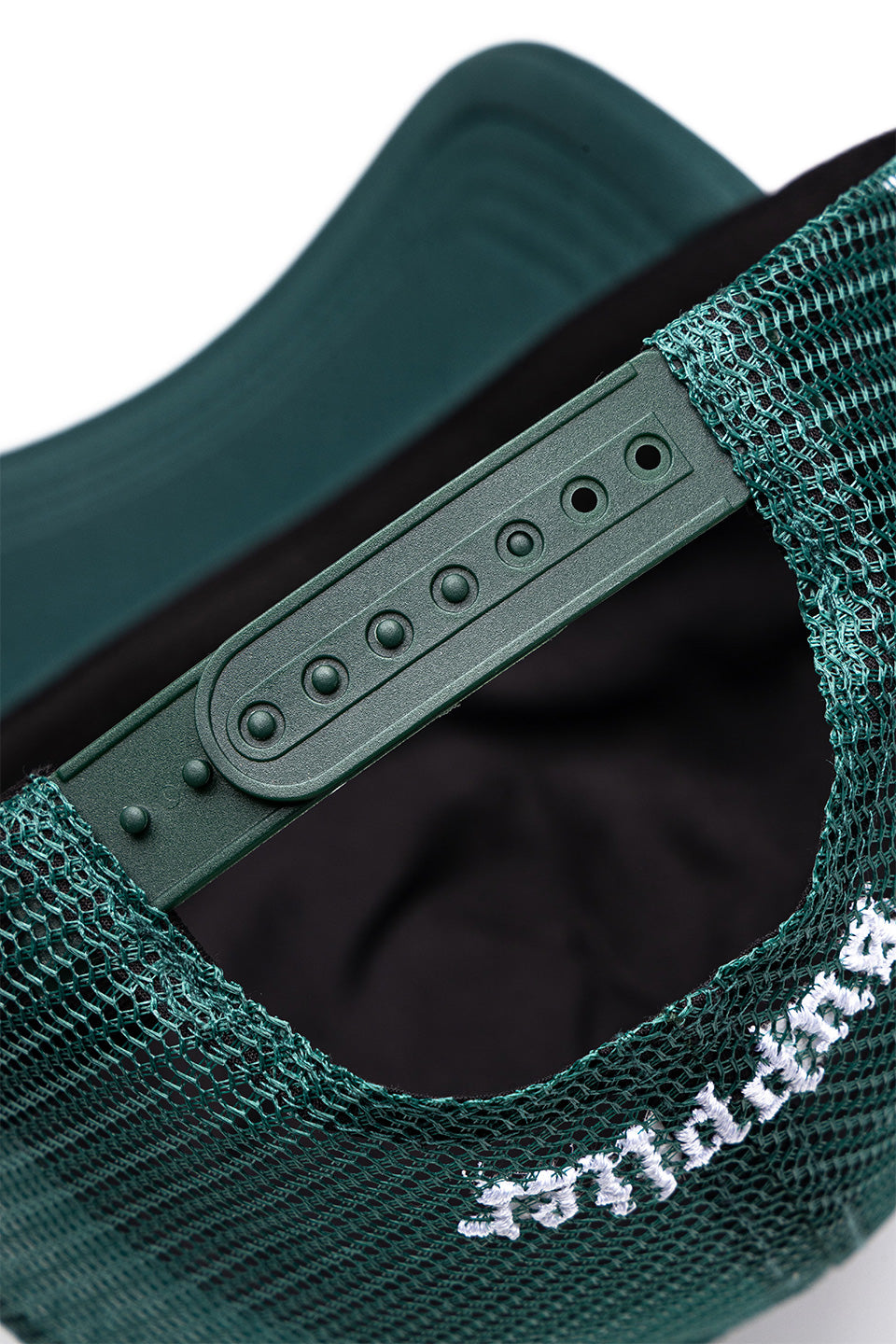 Cross Leather Patch Mesh Cap｜SUPPLIER｜キャップ