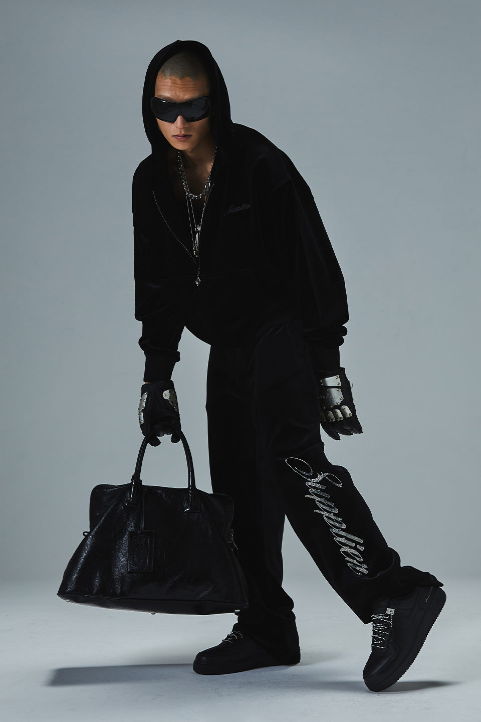 【一部予約商品】Cross Rhinestone Velour Zip Hoodie【10月中旬お届け】