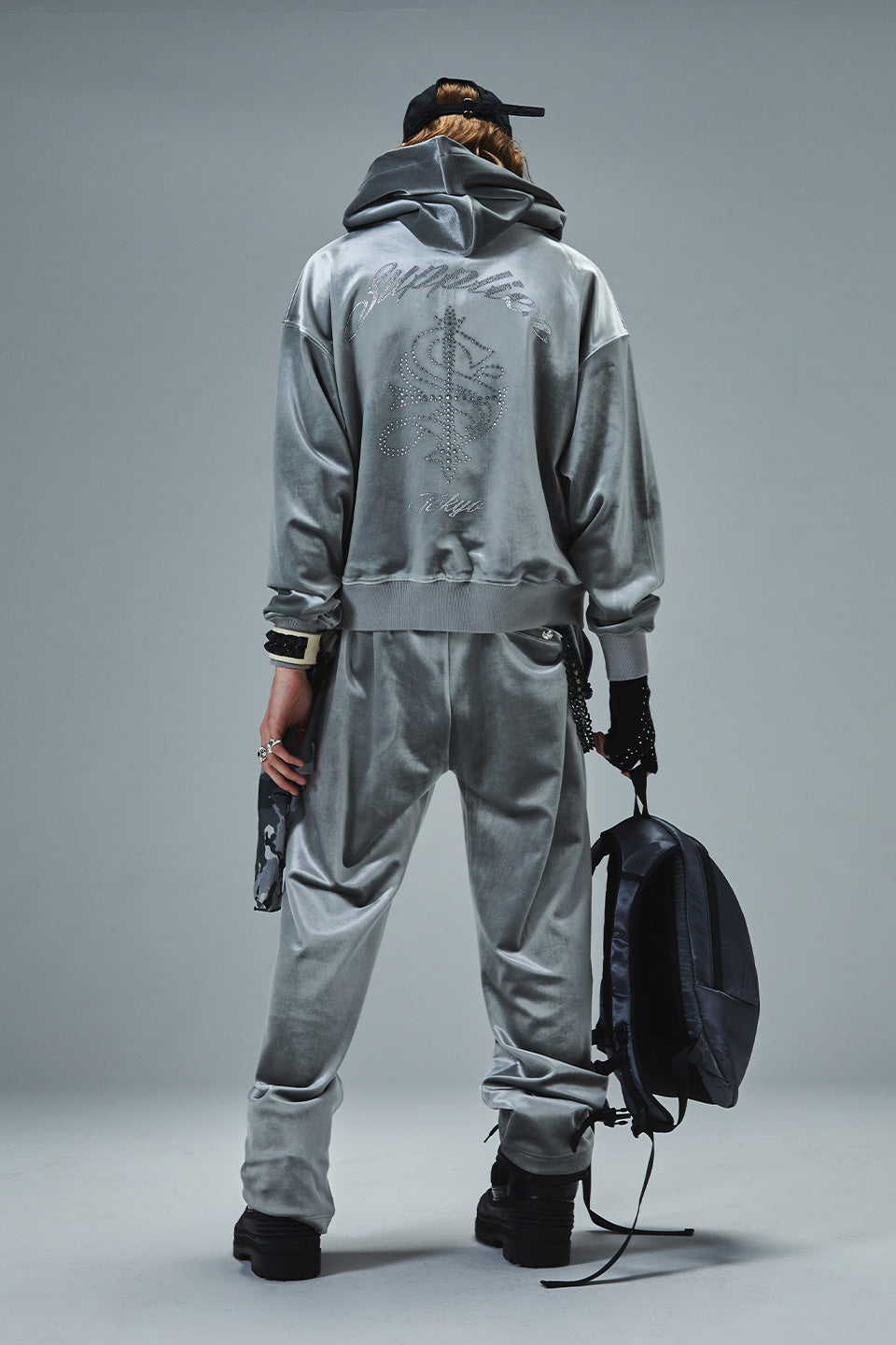 【一部予約商品】Cross Rhinestone Velour Zip Hoodie【10月中旬お届け】