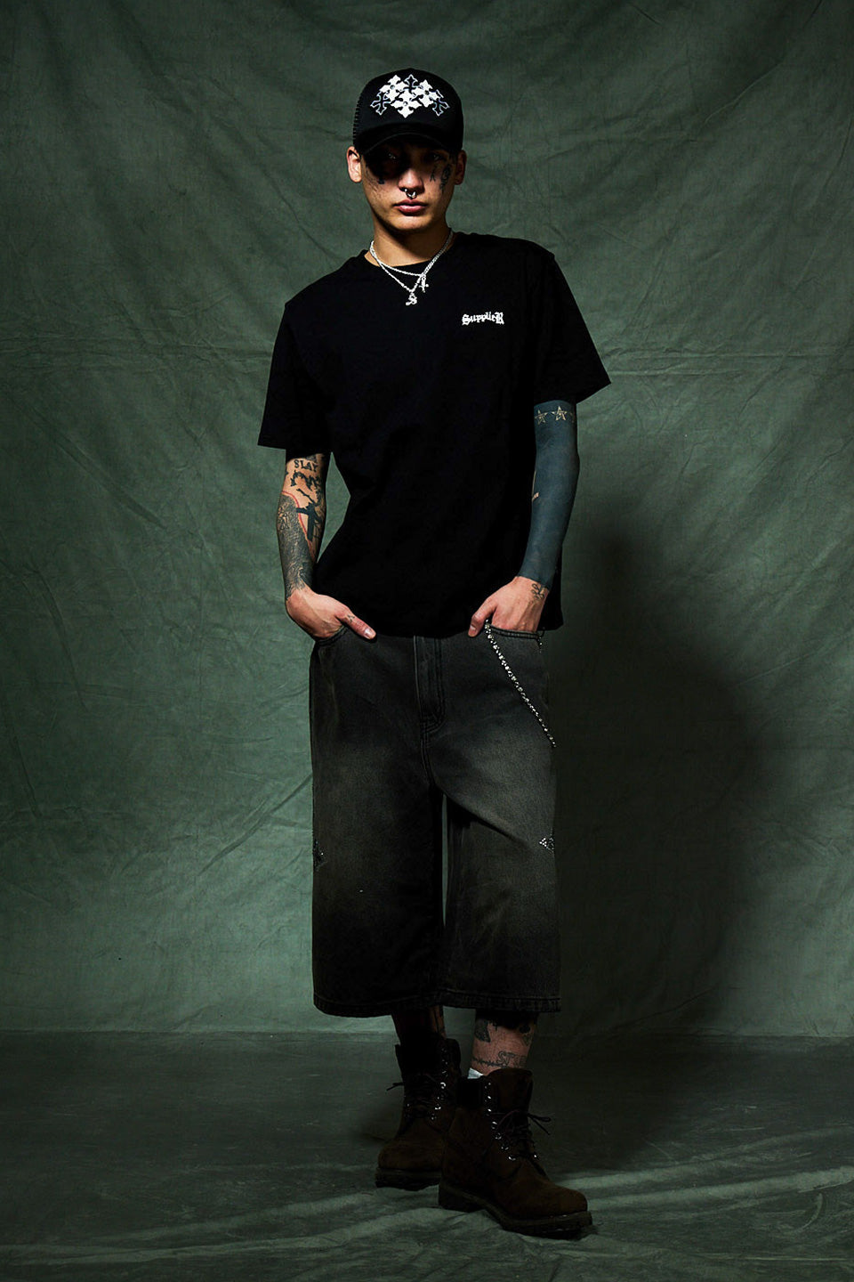 Cross Tee Black & Crystal (Slim Silhouette)