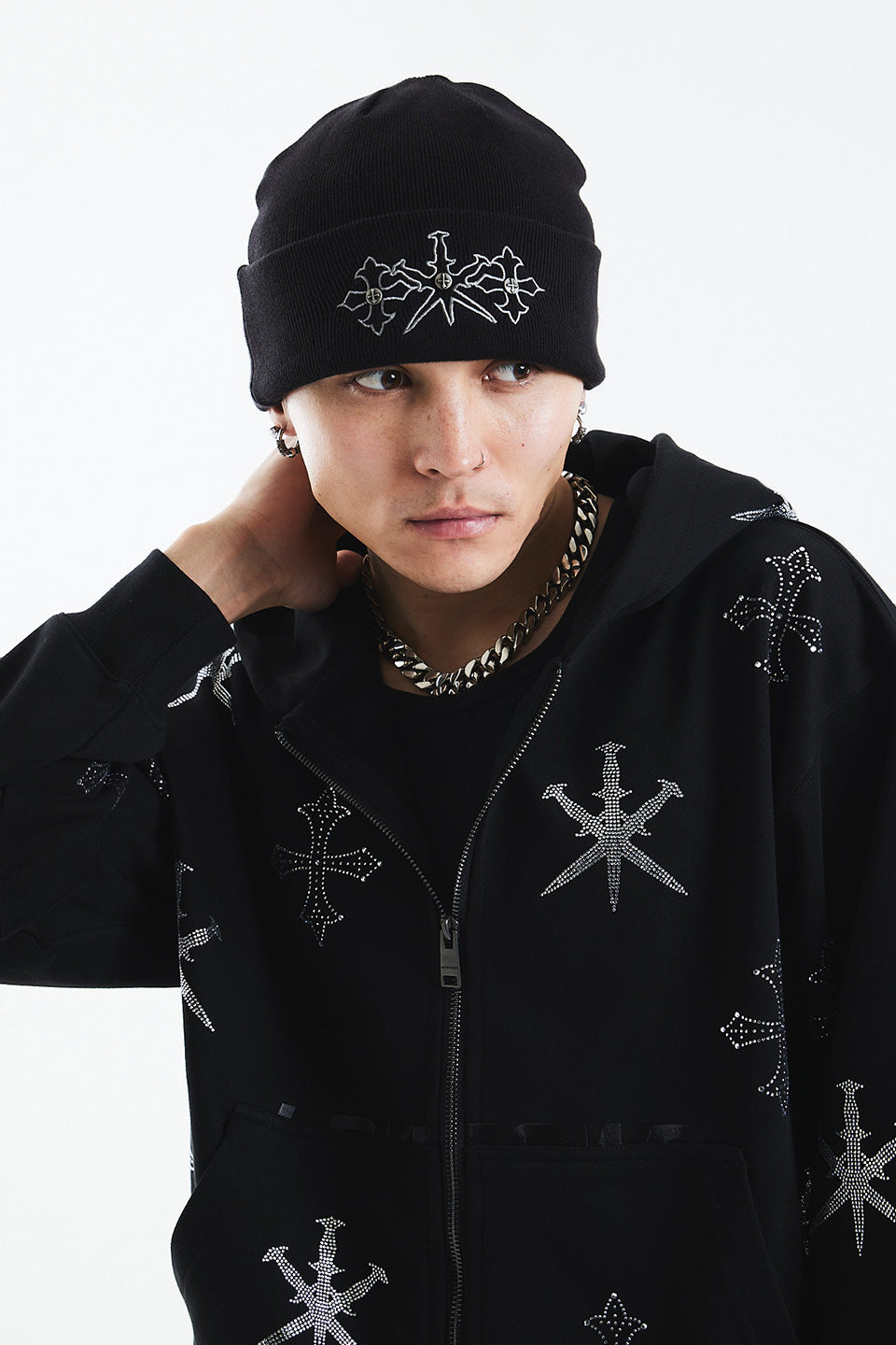 Dagger Cross Embroidery Beanie｜Unknown London｜ビーニー