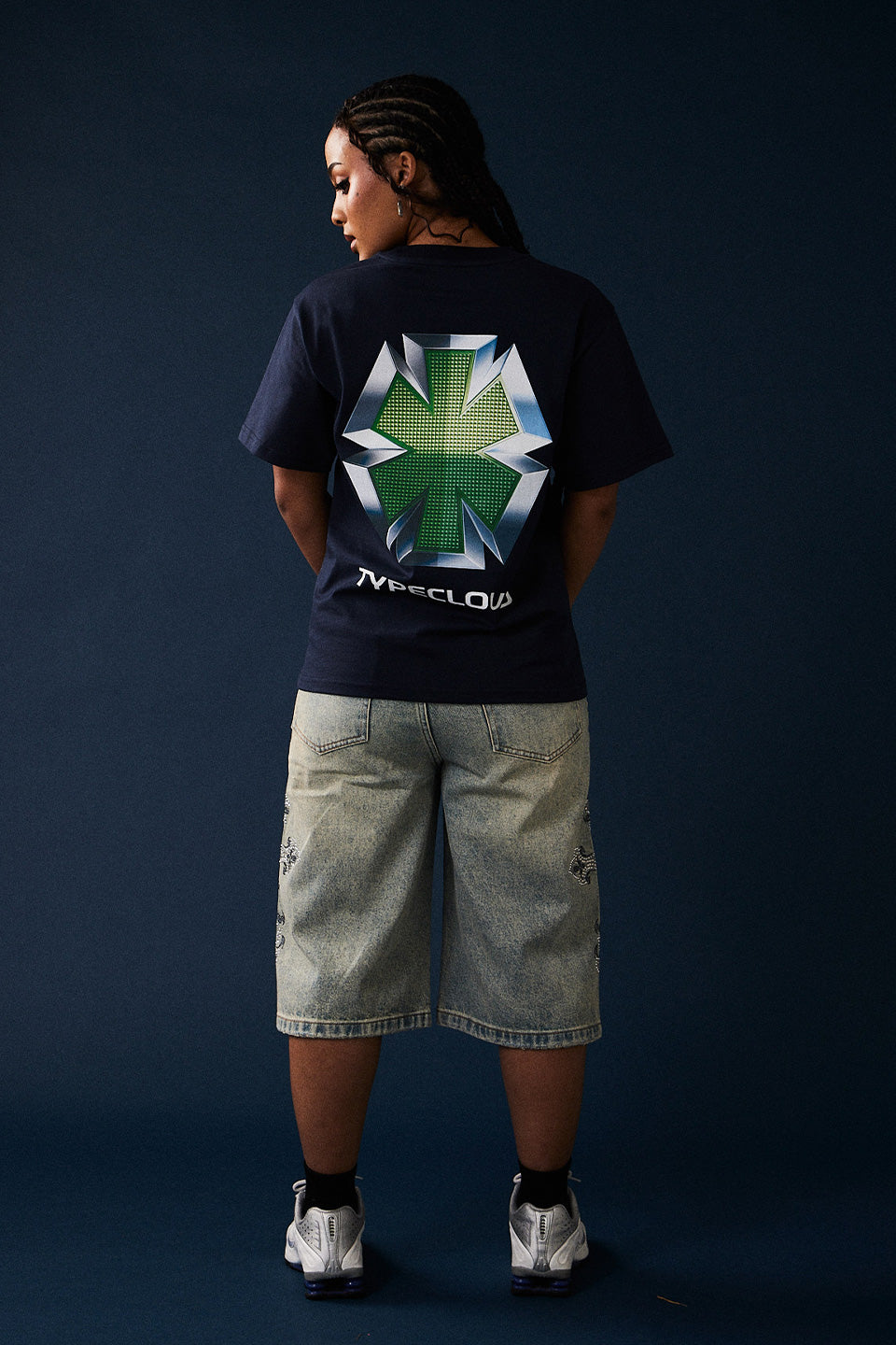 signal emblem tee