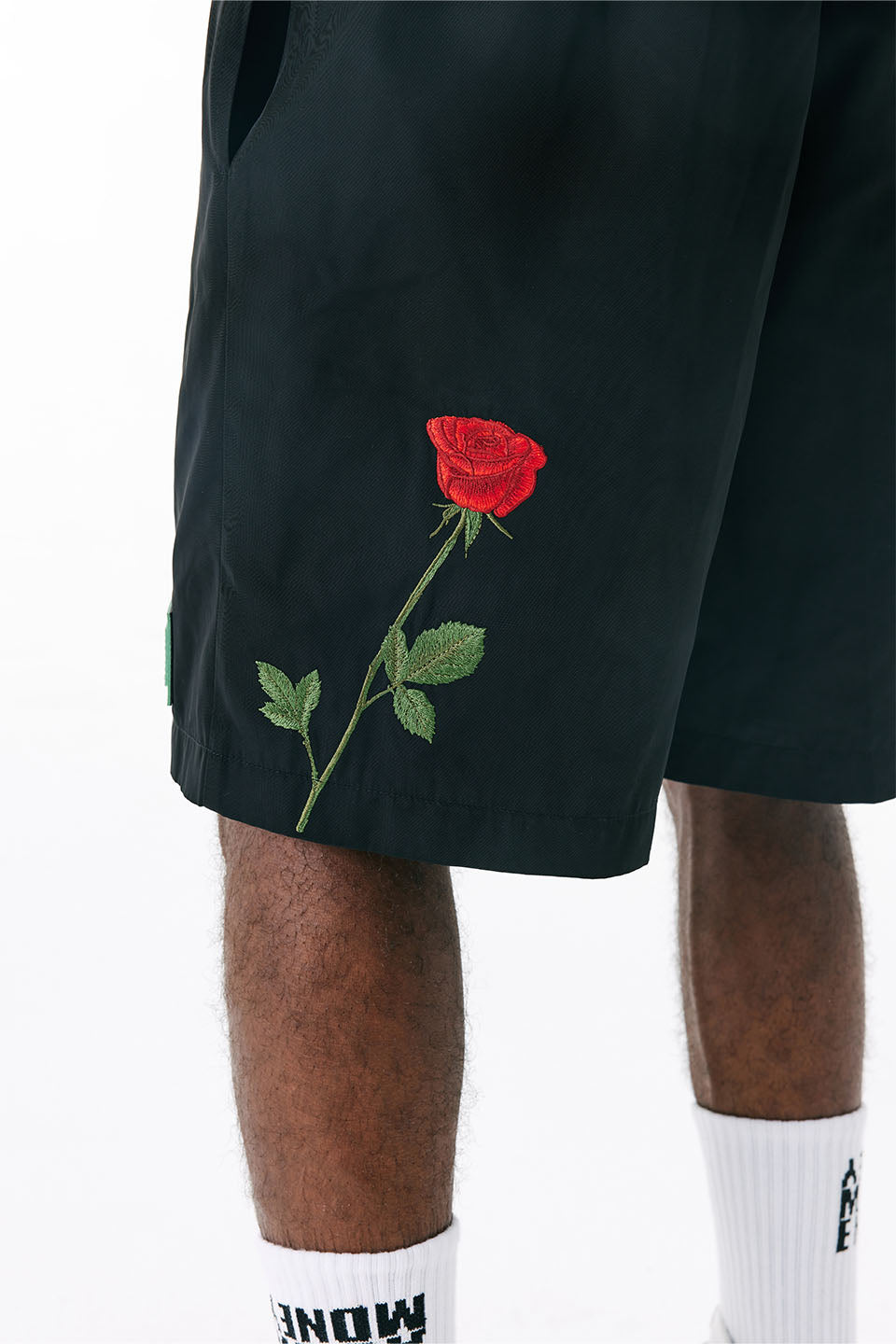 Embroidered rose shorts
