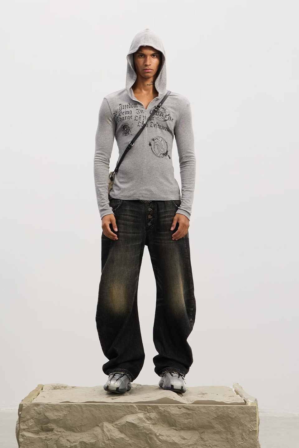 Five Button Curved Knife Jeans