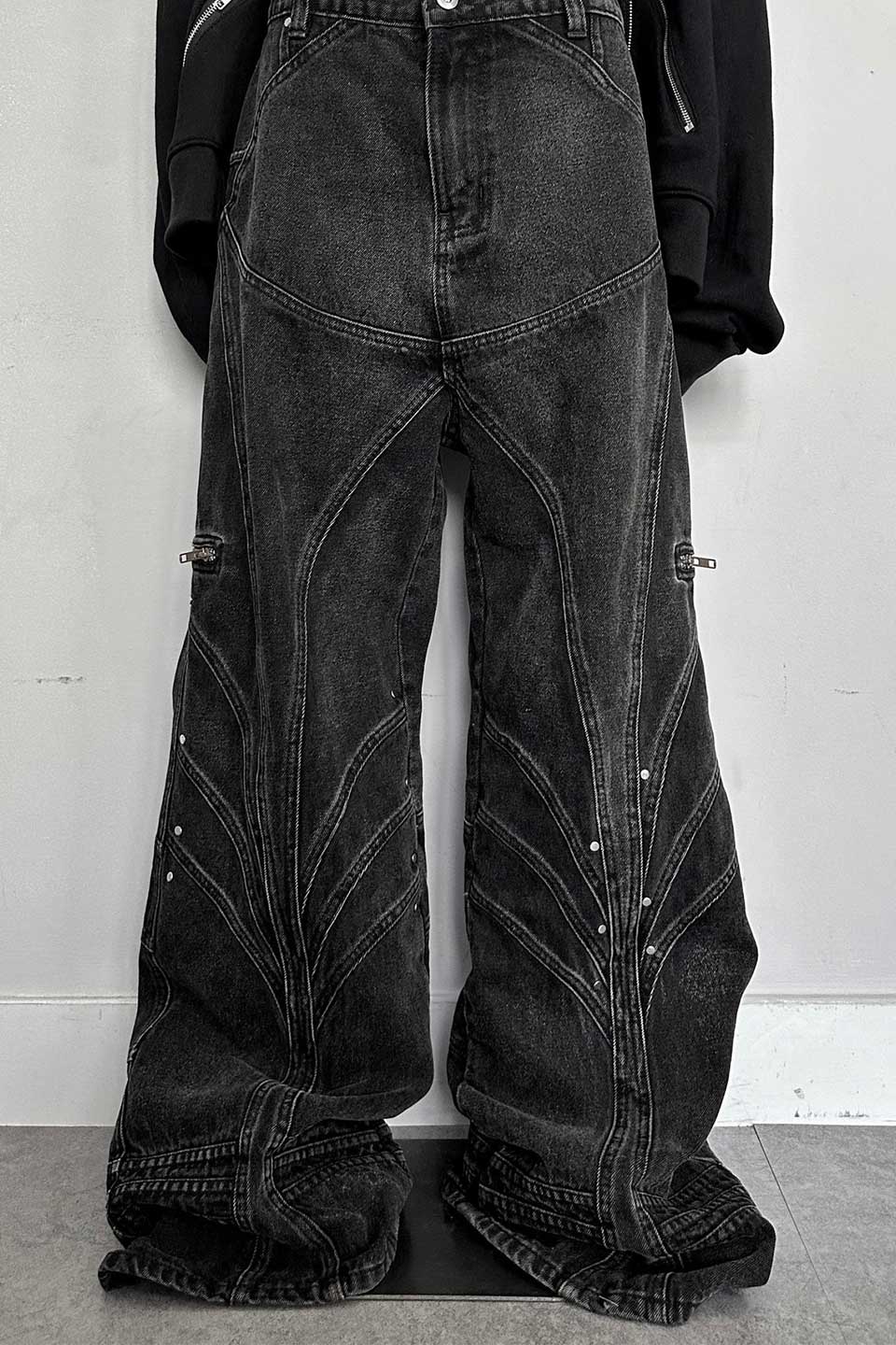 "Four Knight" Baggy Flared Jeans