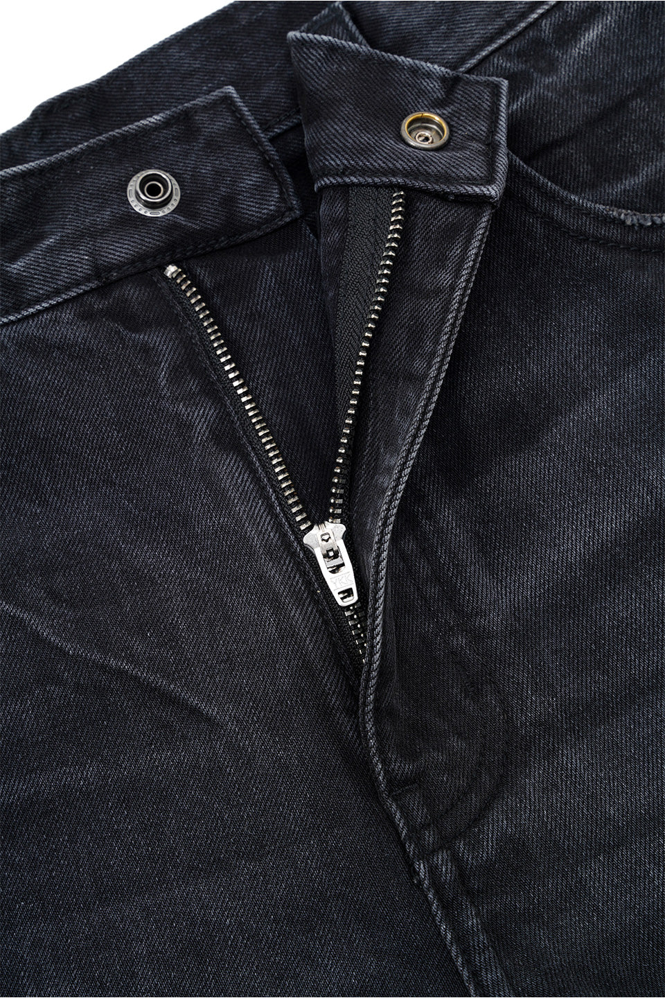 Multiple Cross Leather Patch Baggy Denim｜SUPPLIER｜デニムパンツ