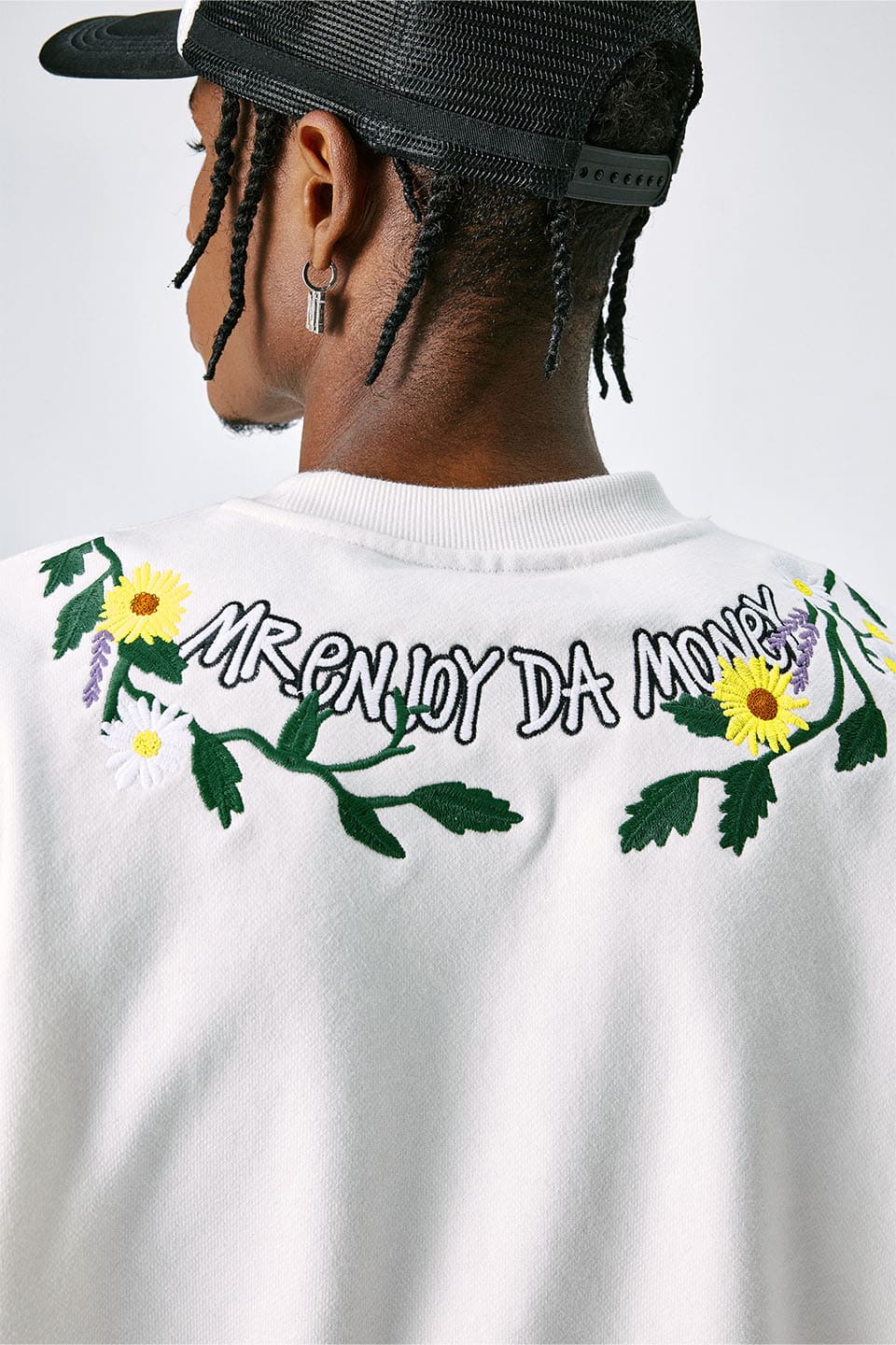 Embroidery Ring Sweater